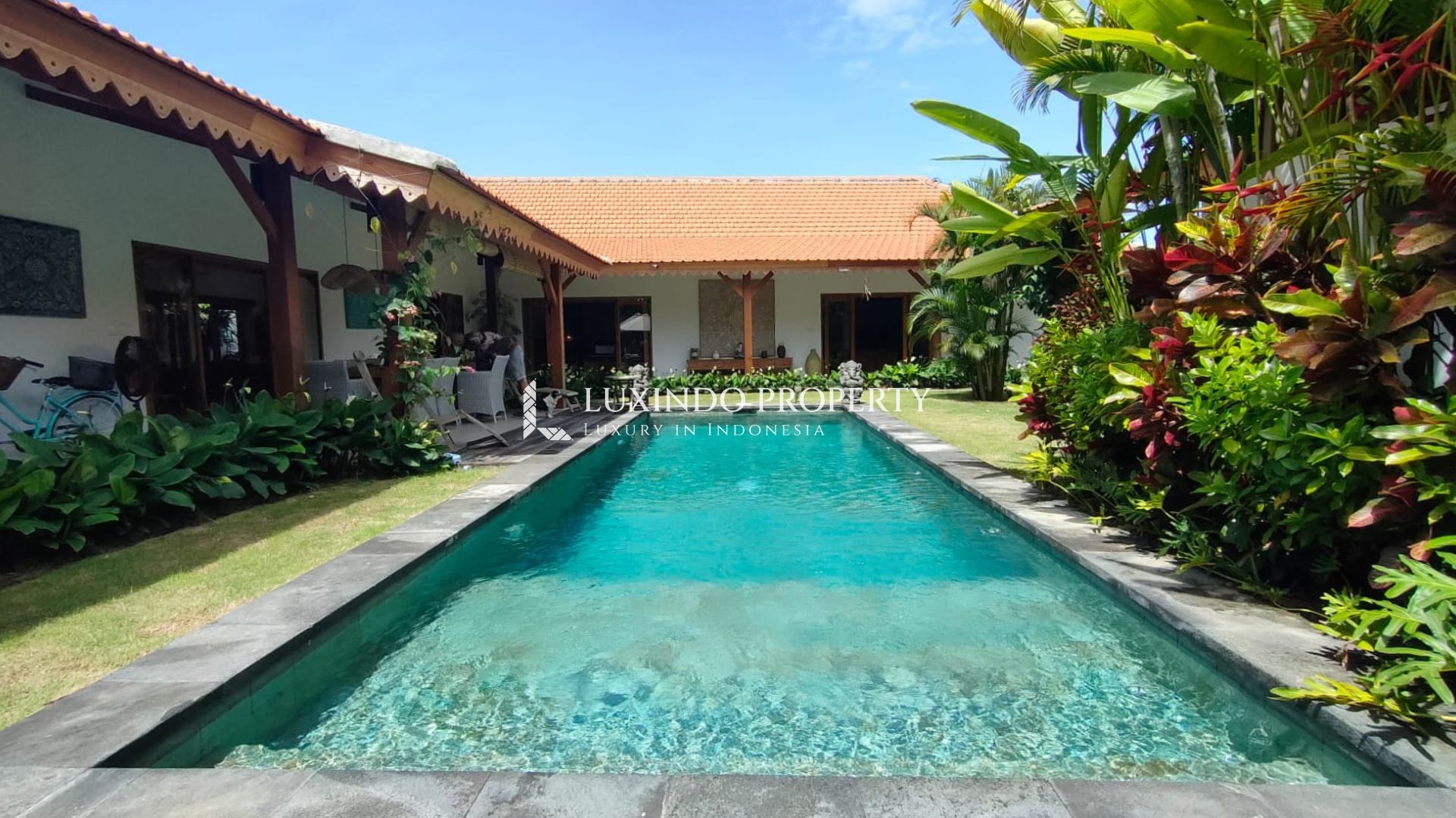 BUDUK - SPACIOUS 4-BEDROOM VILLA – GREAT FOR FAMILY LIVING OR INVESTMENT (LHV883) 